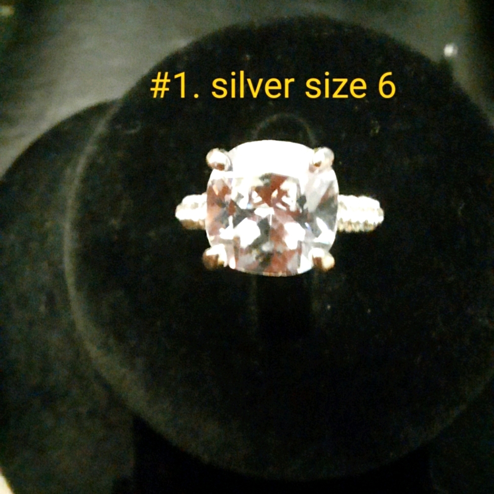 💋💖NWOT Fashion rings 💍 💝